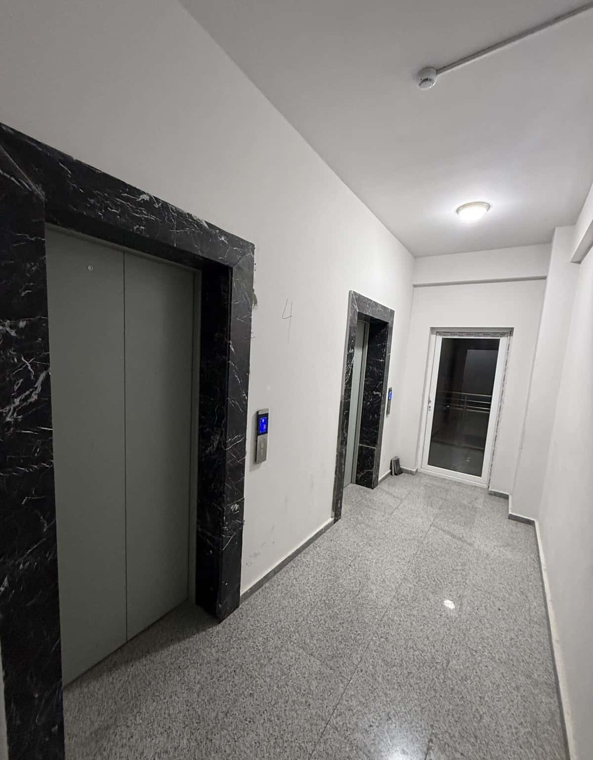 2 otaqlı mənzil 55 m² satılır - Tenderyard