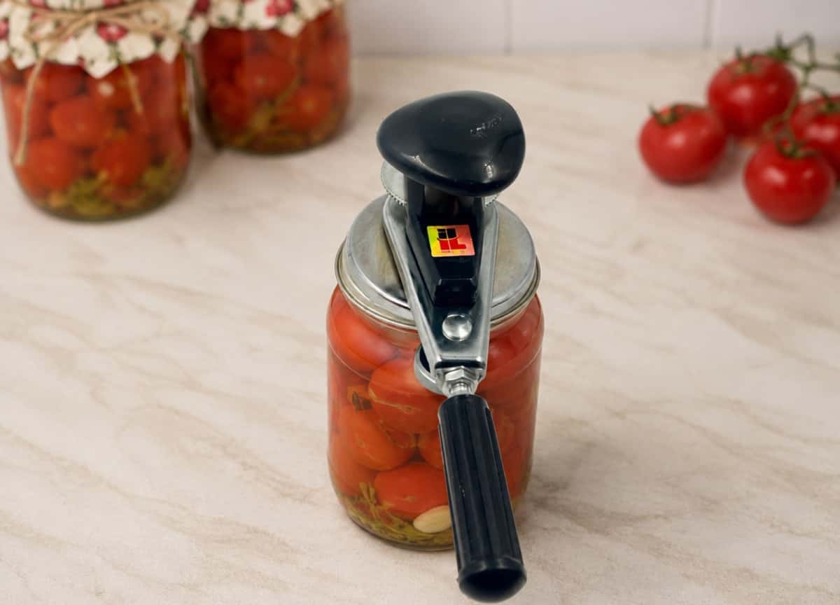 Jar lid sealing tool - Tenderyard