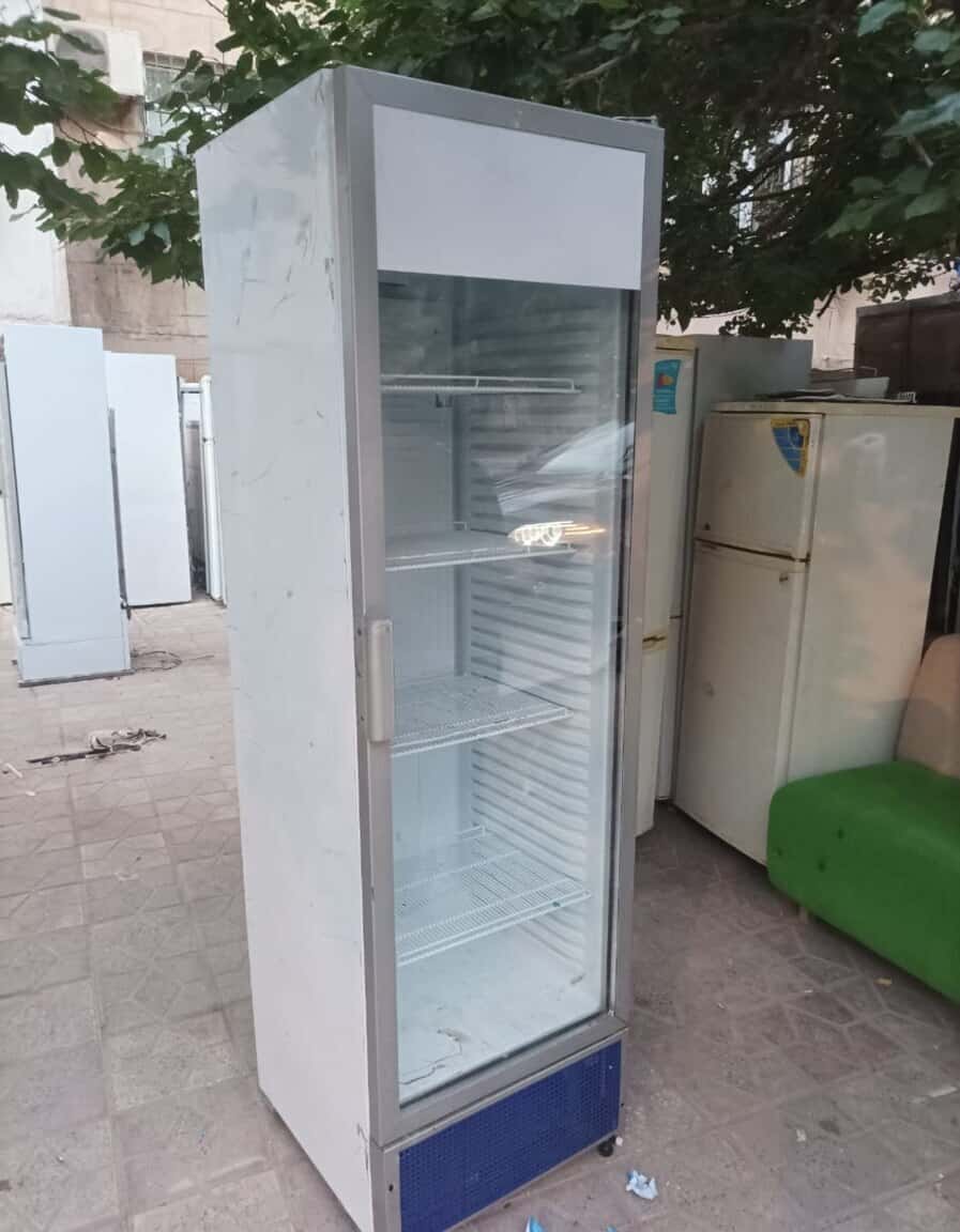 Refrigerated display case - Tenderyard