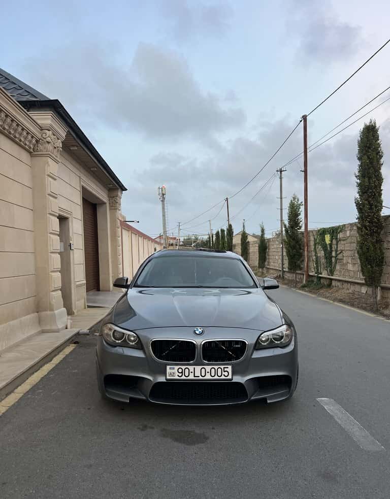 BMW 528, 2014 год, 240000 км, 2000 л - Tenderyard