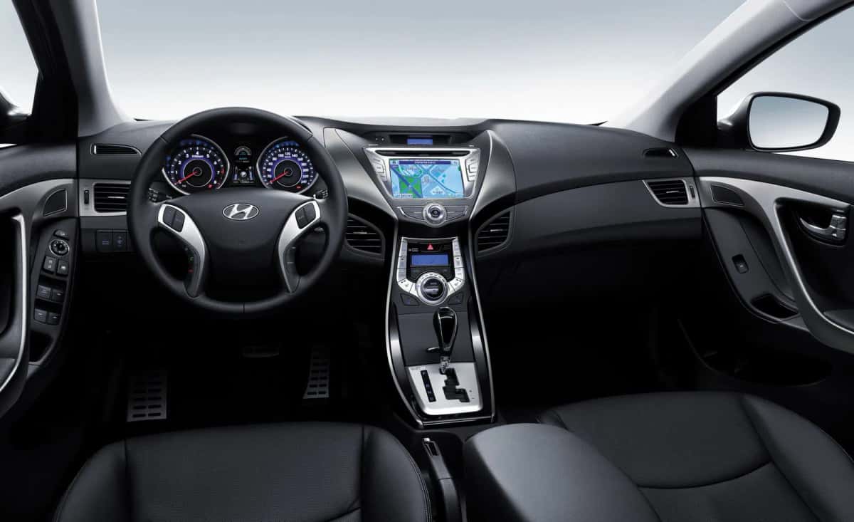Elantra 2011 screen - Tenderyard