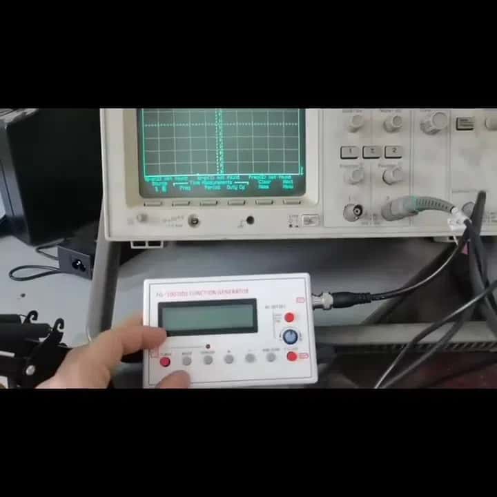Laboratory Signal Generator - Tenderyard
