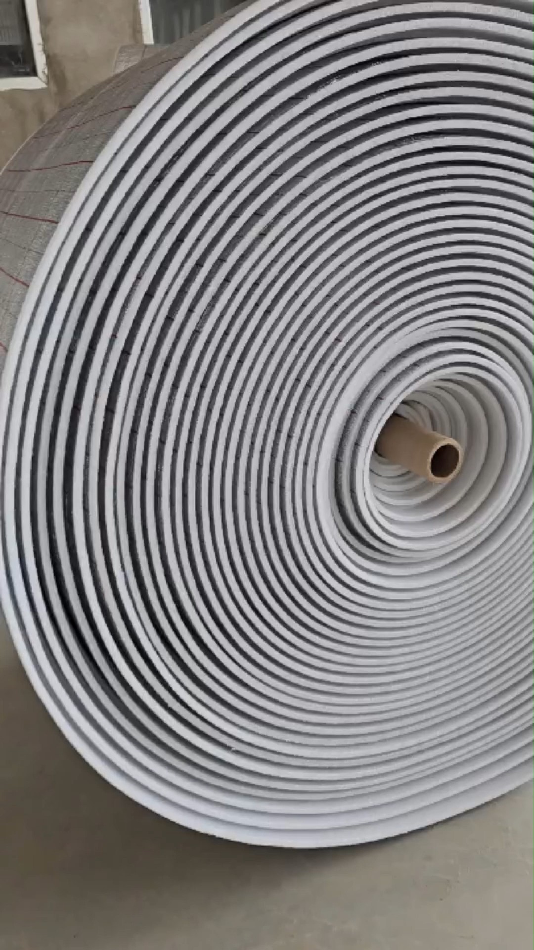 Foil insulation rolls - Tenderyard