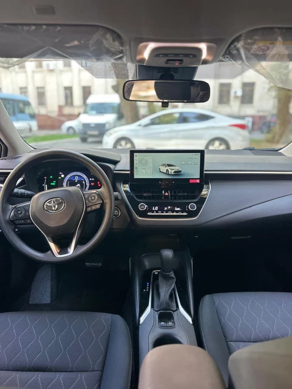 Nəqliyyat vasitəsi icarəsi Toyota Corolla 2026