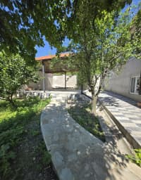 4 otaqlı bağ evi 160 m² günlük kirayə verilir — şəkil 1
