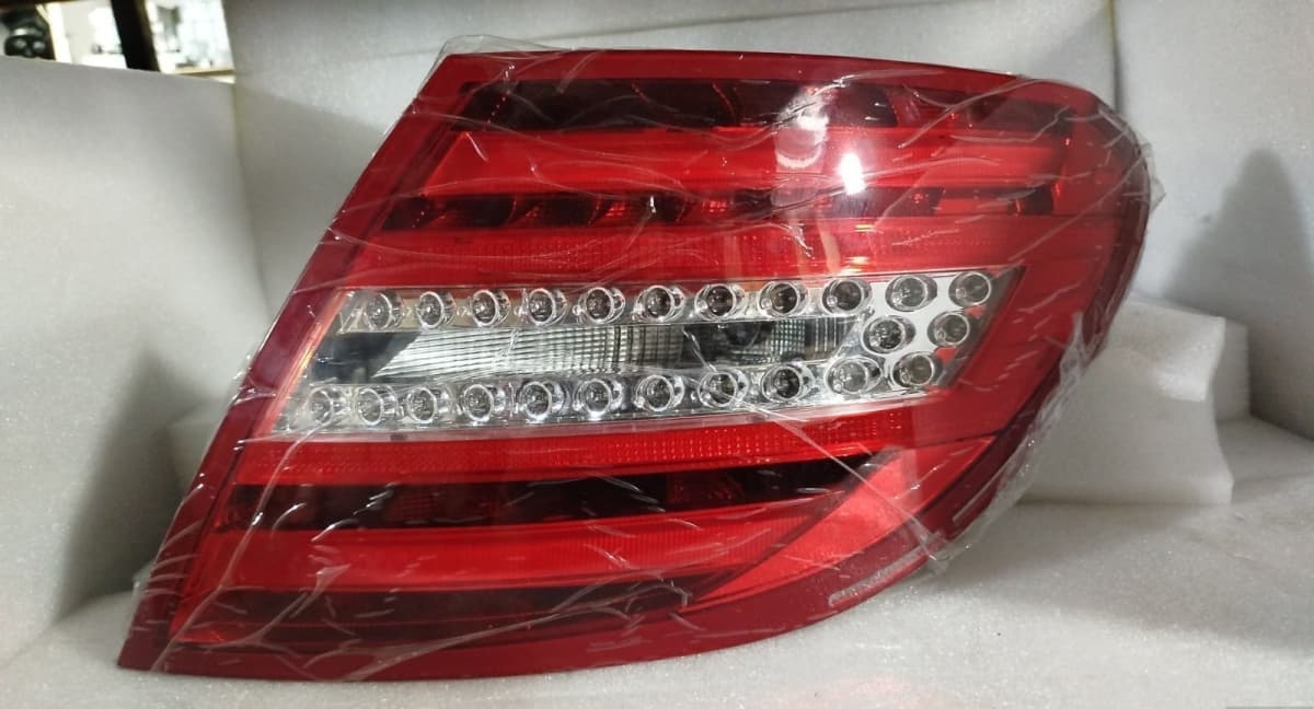 Arxa stop işığı Mercedes W204