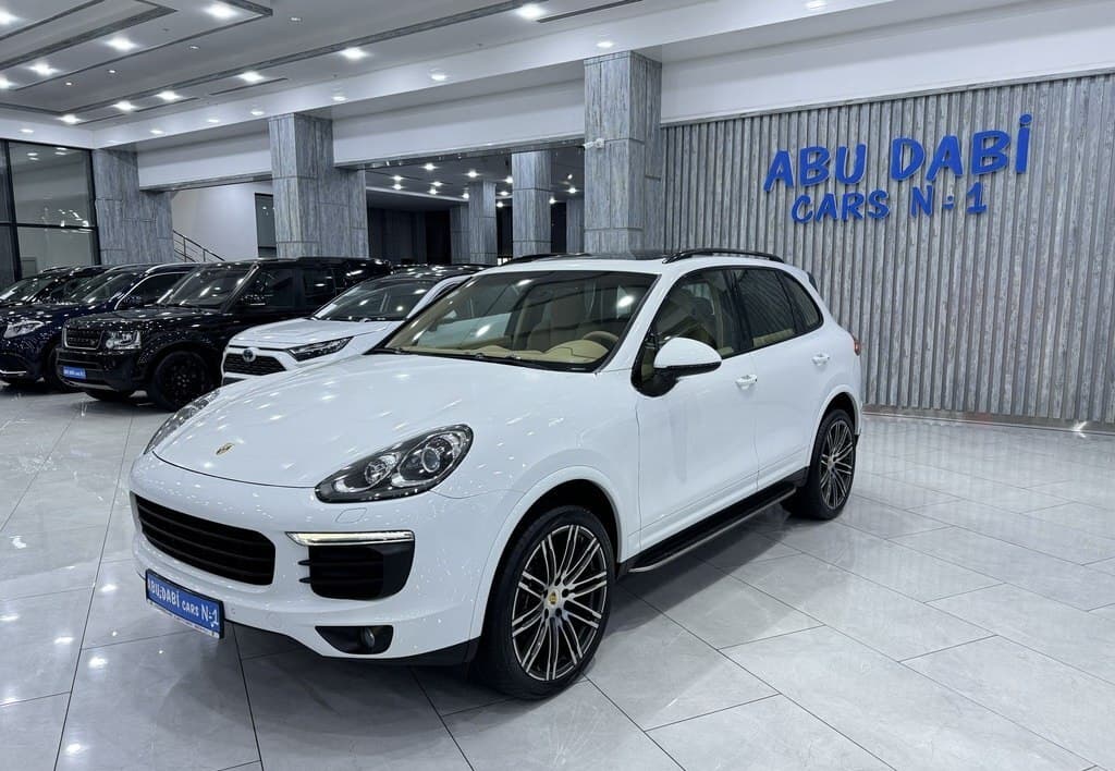Porsche Cayenne, 2017 il, 2000 km, 3600 L