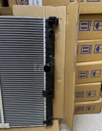 Su radiatoru BMW G30 G31 G11 G12 G32 — şəkil 3