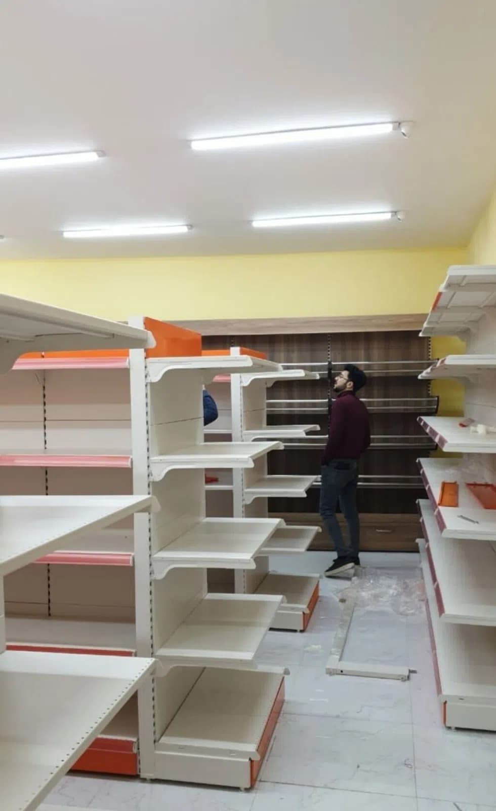 Mağaza üçün Vitrin Rəfləri