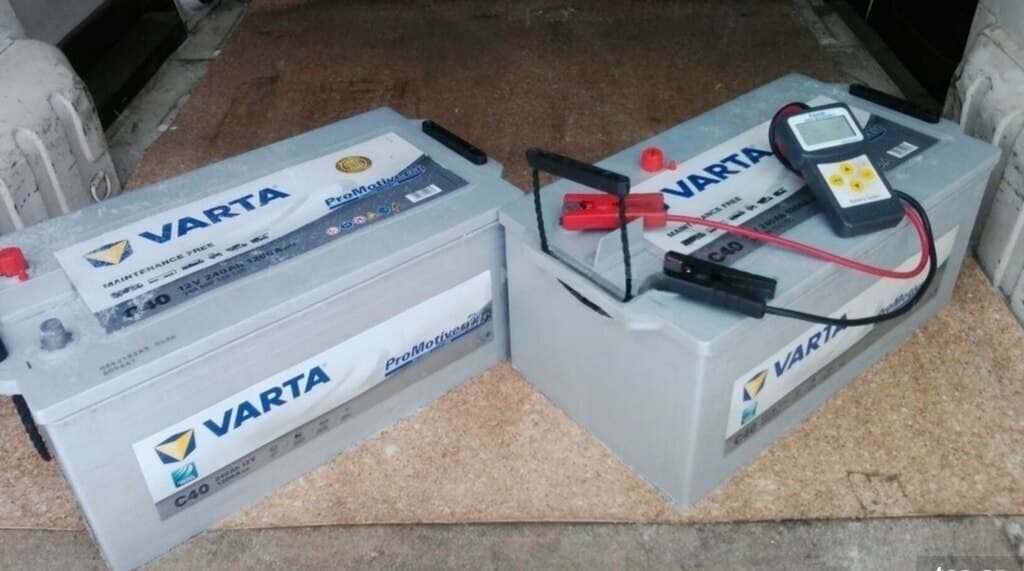 Akkumulyator 12 volt 230 ah