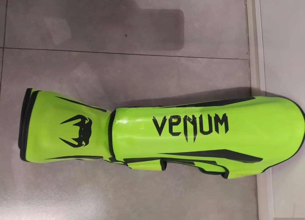 Ayaq qoruyucu Venum (şitki)