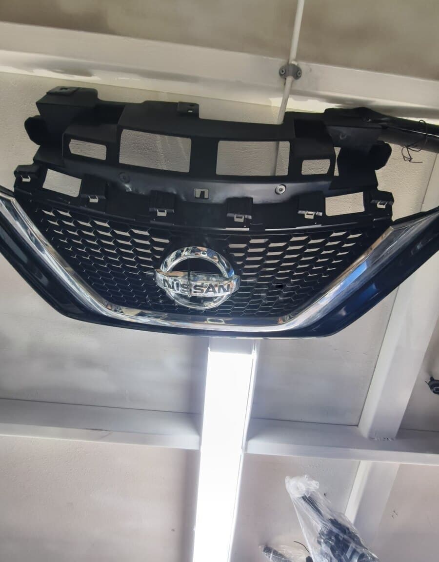 Yan güzgü və radiator barmaqlığı Nissan Note