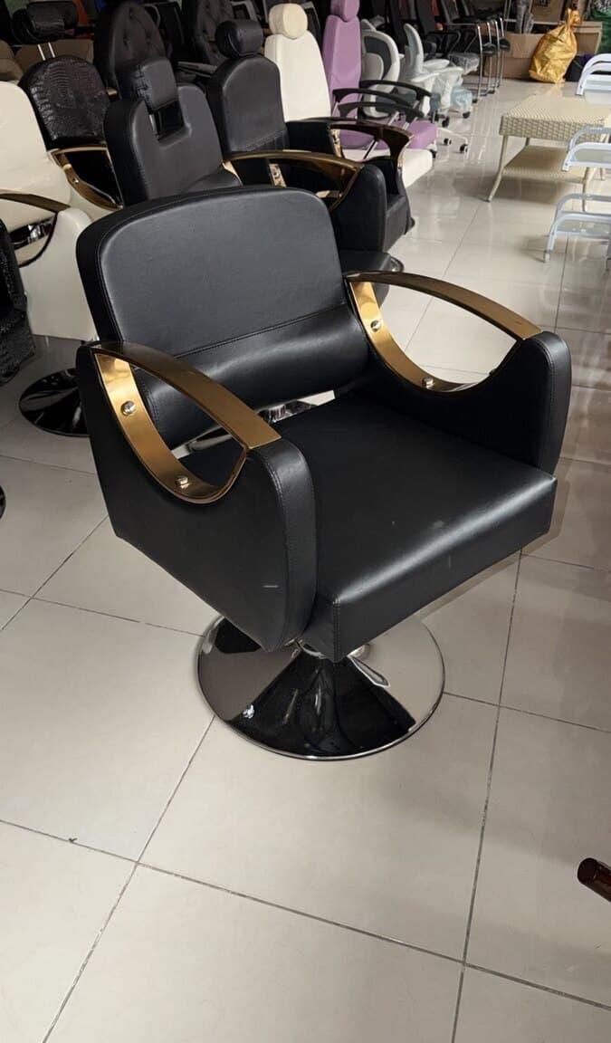 Bərbər və salon kreslosu