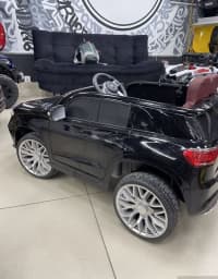 Uşaq avtomobili BMW X8 — şəkil 3