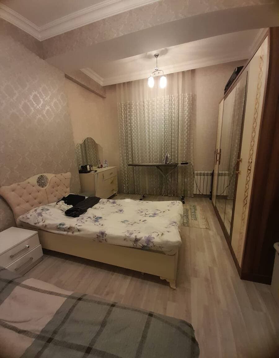 2 otaqlı mənzil 80 m² kirayə verilir