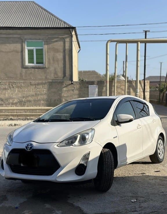 Toyota Aqua, 2016 il, 211000 km, 1500 L