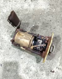 Yanacaq nasosu Nissan Sunny — şəkil 2
