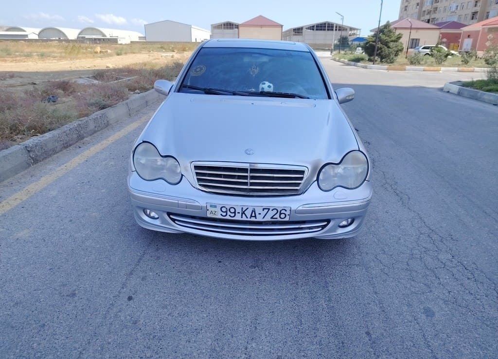 Mercedes C 240, 2005 il, 242000 km, 2600 L