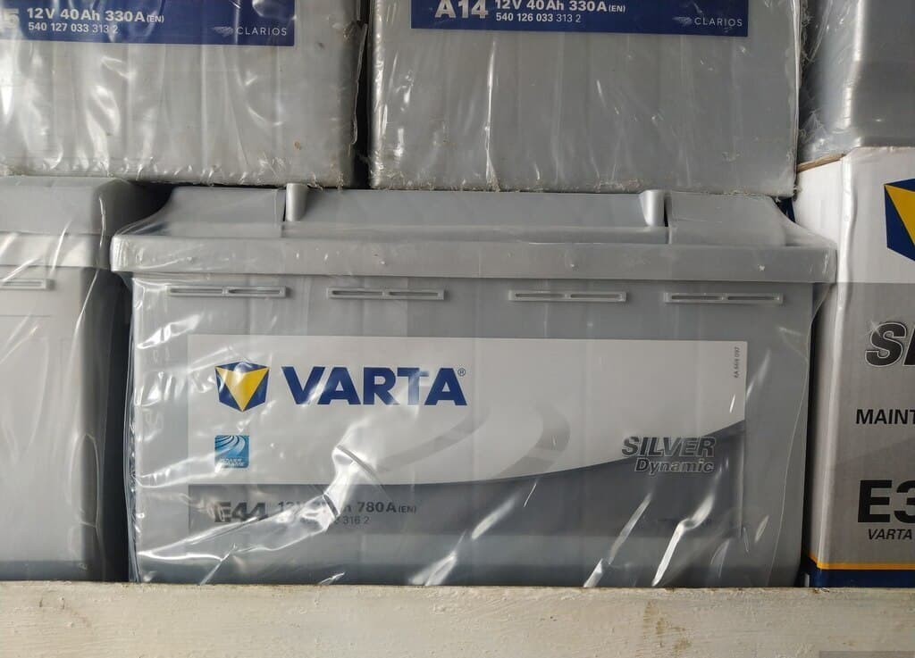 Akkumulyator Varta E44
