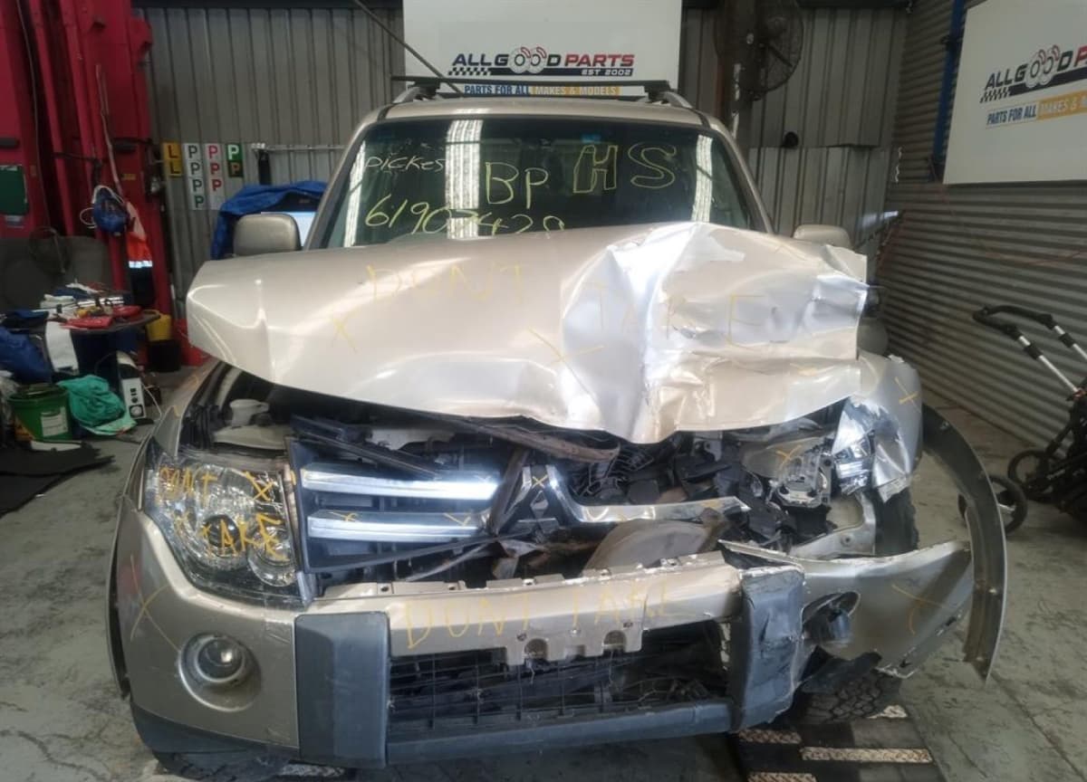 Ehtiyat hissələri Mitsubishi Pajero