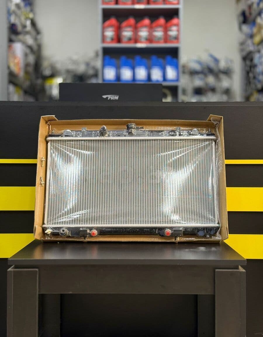 Su radiatoru Nissan Sunny 2006-2012