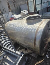Paslanmaz polad dərmanlama tankı 1 ton — şəkil 1