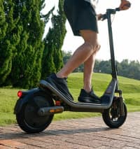 Elektrikli skuter Xiaomi Scooter 6 — şəkil 4