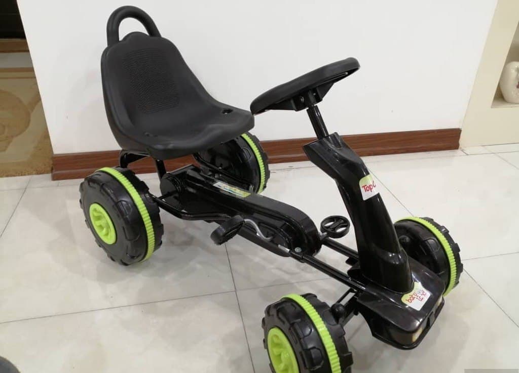 Uşaq avtomobili Babyland pedallı 4 təkərli