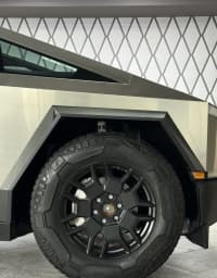 Tesla Cybertruck, 2024 il, 41000 km — şəkil 15