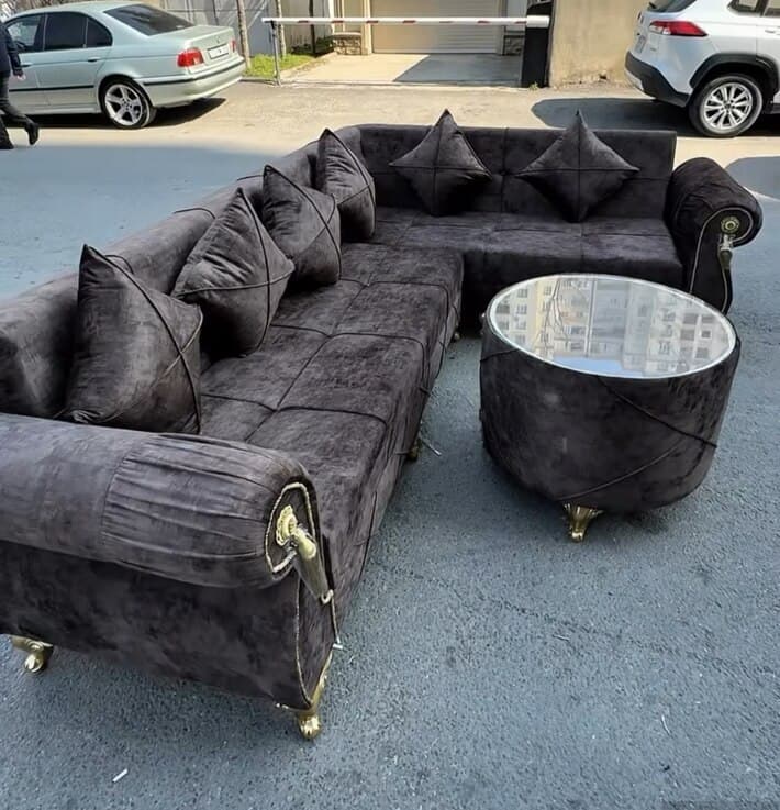 Künc divan, Qarışıq rəng
