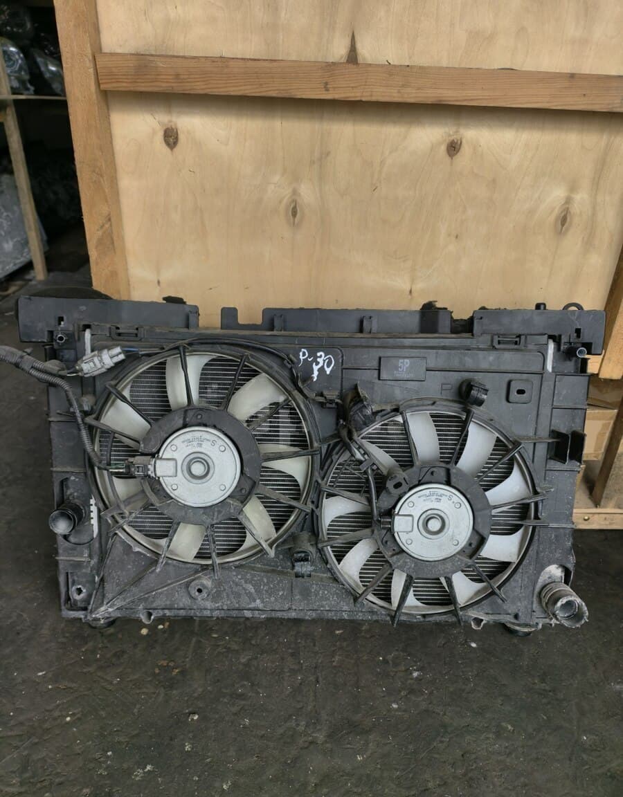 Radiator Toyota Prius 30