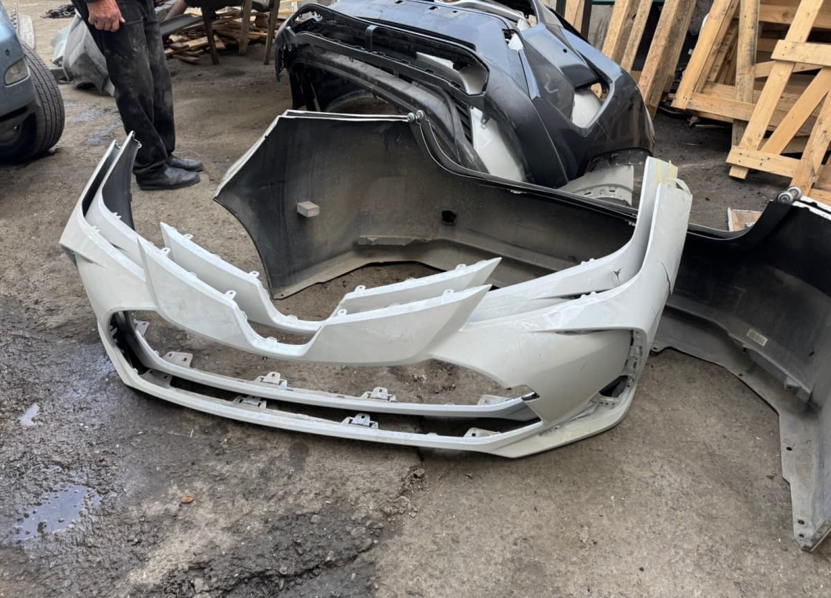 Ön bufer Toyota Corolla 2018-2025