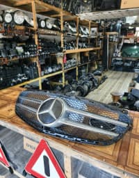 Radiator barmaqlığı Mercedes W212 restayl — şəkil 3