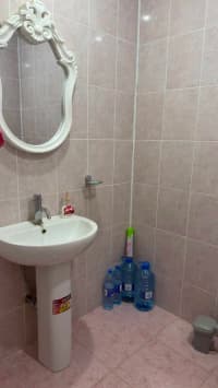 2 otaqlı mənzil 80 m² kirayə verilir — şəkil 9