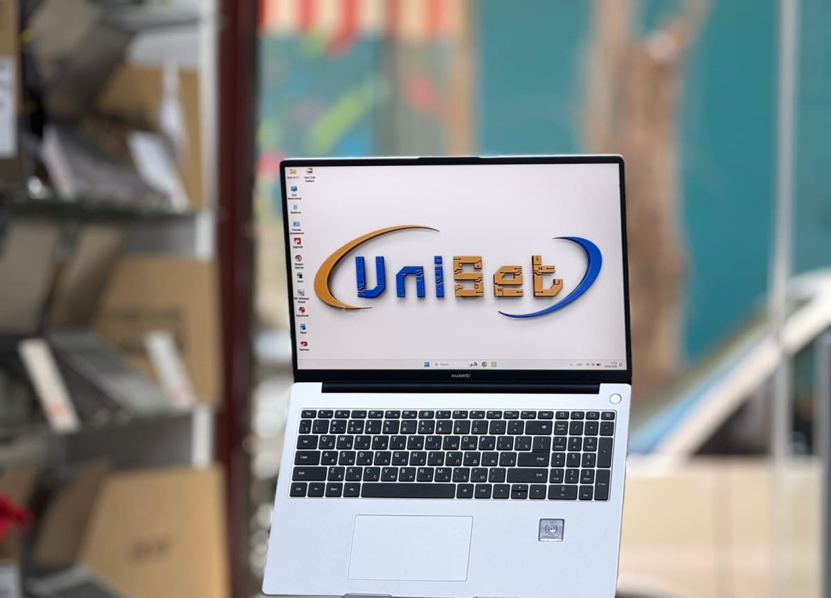 Huawei markalı notbuk, Boz rəng