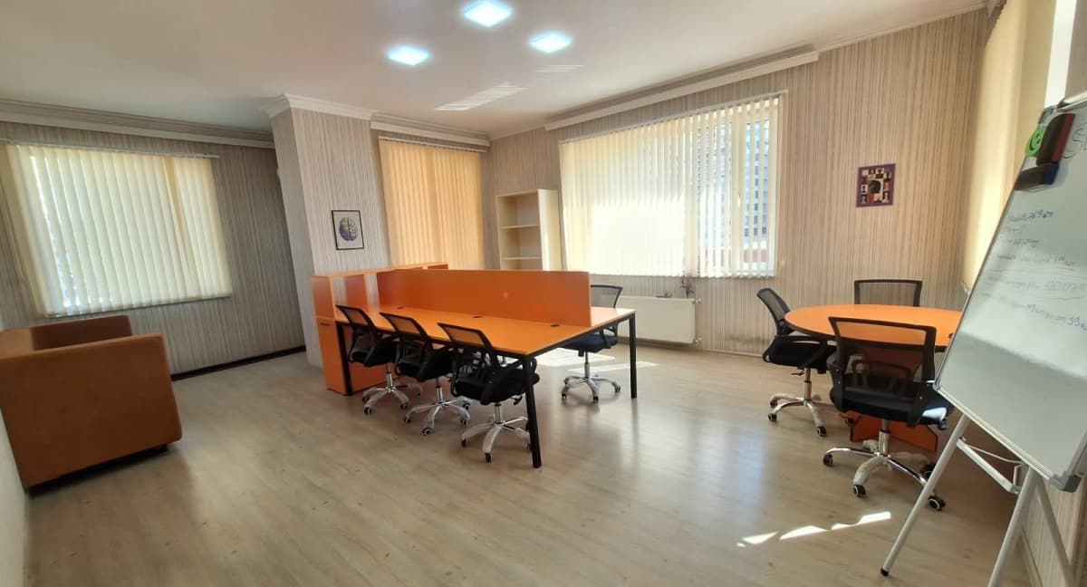 3 otaqlı ofis 140 m² kirayə verilir