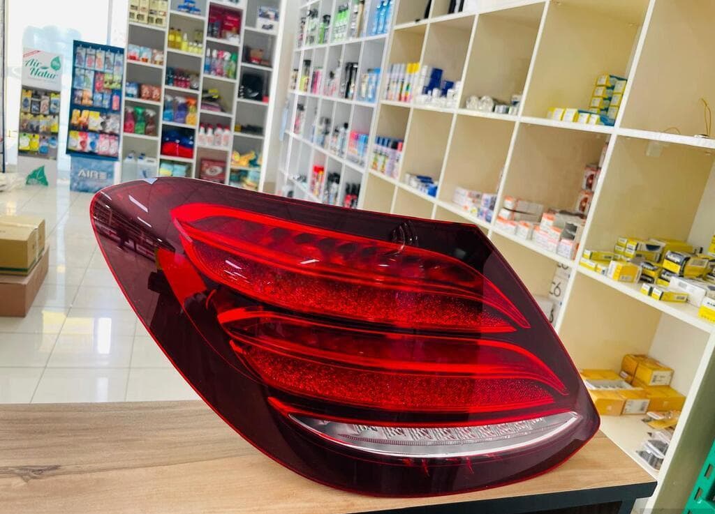 Arxa stop işığı Mercedes E-Class W213