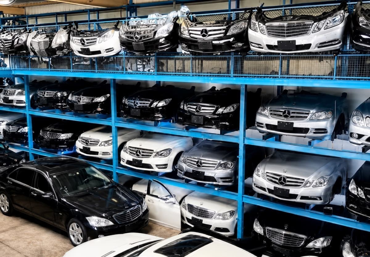 Mercedes-Benz ehtiyat hissələri