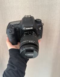 Fotoaparat Canon 7D Mark II + 18-55mm obyektiv — şəkil 2