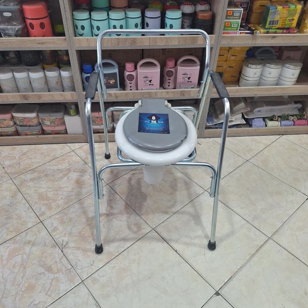 Xəstə üçün qatlanan sanitar kreslo (qarşok)