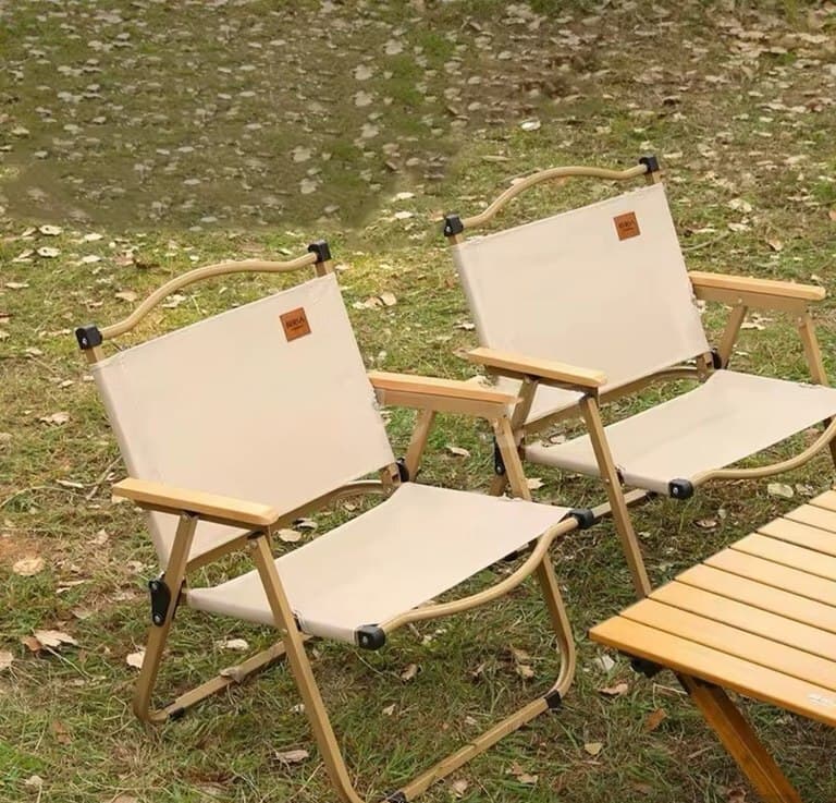 Kempinq kreslosu, qatlanan piknik stulu