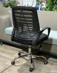 Qara rəng, Ofis üçün kreslo — şəkil 2