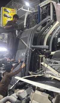 Avtomobil damı Toyota Prado — şəkil 2
