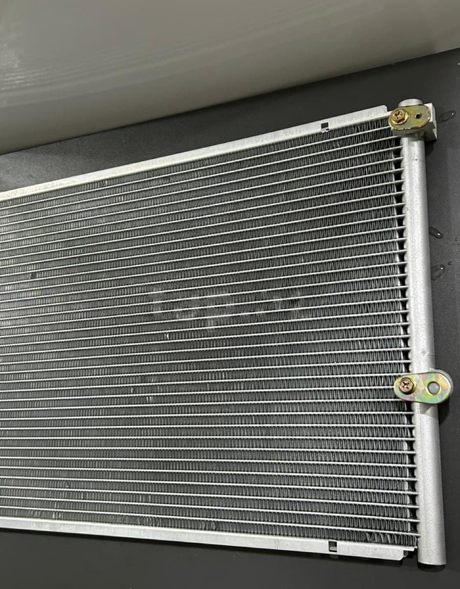 Kondisioner radiatoru Toyota 20 gövdə