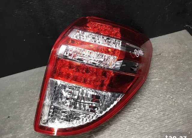 Stop işığı Toyota RAV4