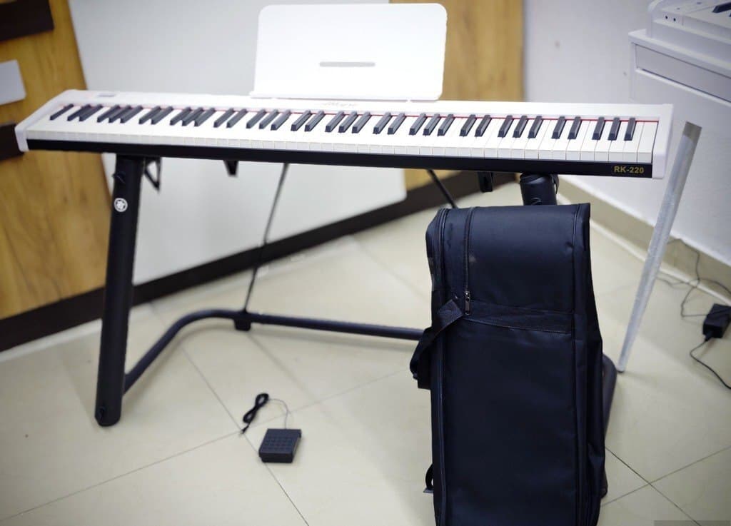 Elektron piano Allegro RK-777