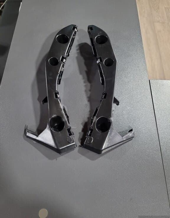 Ön bufer kirşəsi Toyota Prius 20