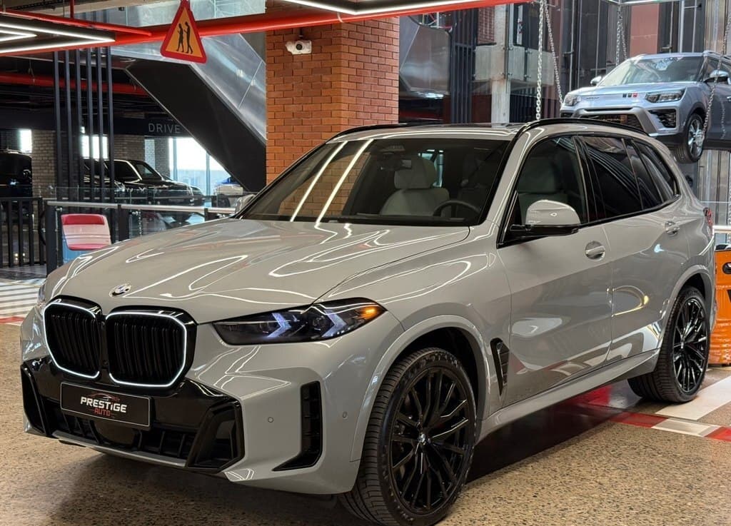 BMW X5, 2023 il, 14000 km, 3000 L