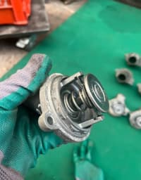 Termostat Mercedes M112 mühərrik üçün — şəkil 4