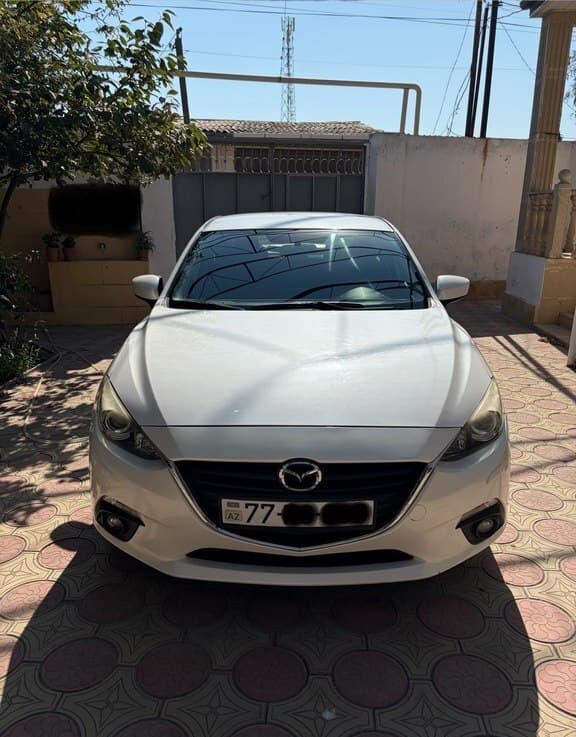 Mazda 3, 2015 il, 200000 km, 1500 L